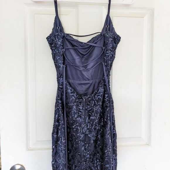 Windsor Navy Homecoming Dress Size XS - Picture 2 of 3